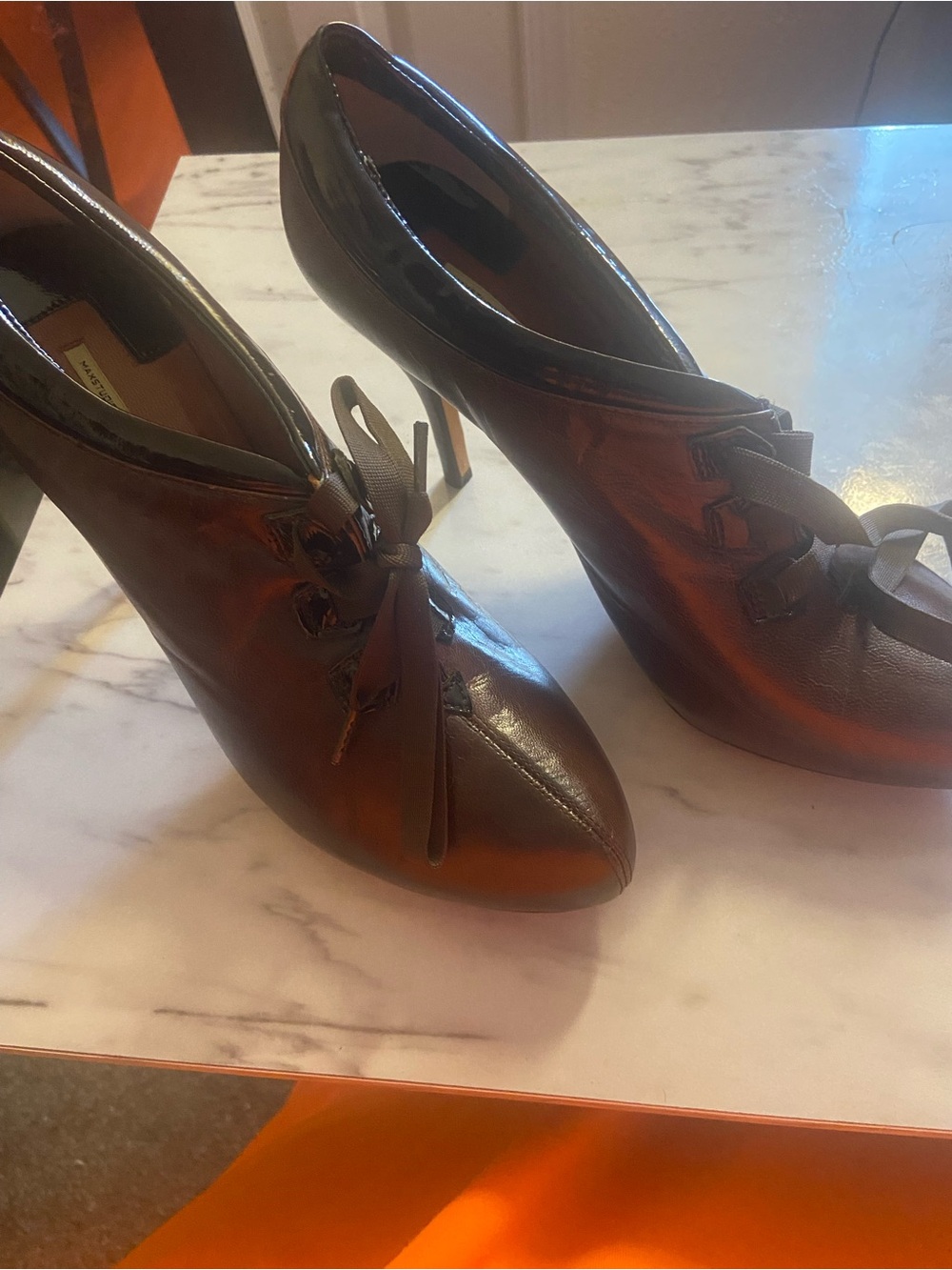 Max Studio Brown Leather Lace-Up High Heel Oxfords
